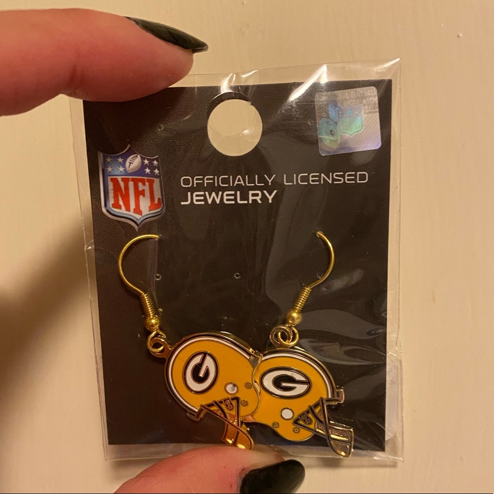 Green Bay women’s earrings
